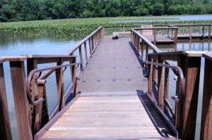 Gangway to floating dock
